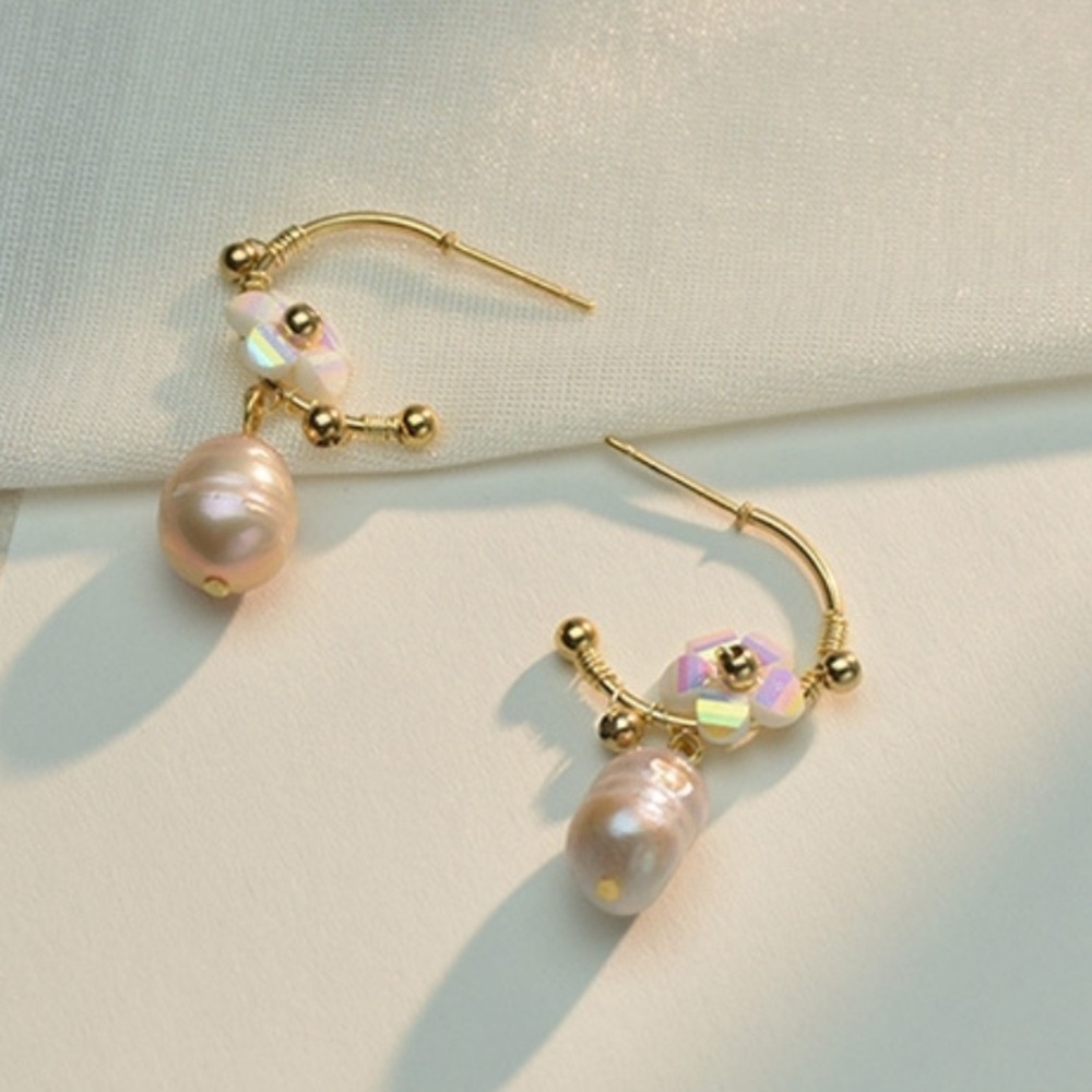 Freshwater Pearl 18k Gold Plated Stainless Steel Flower Hoop Earrings